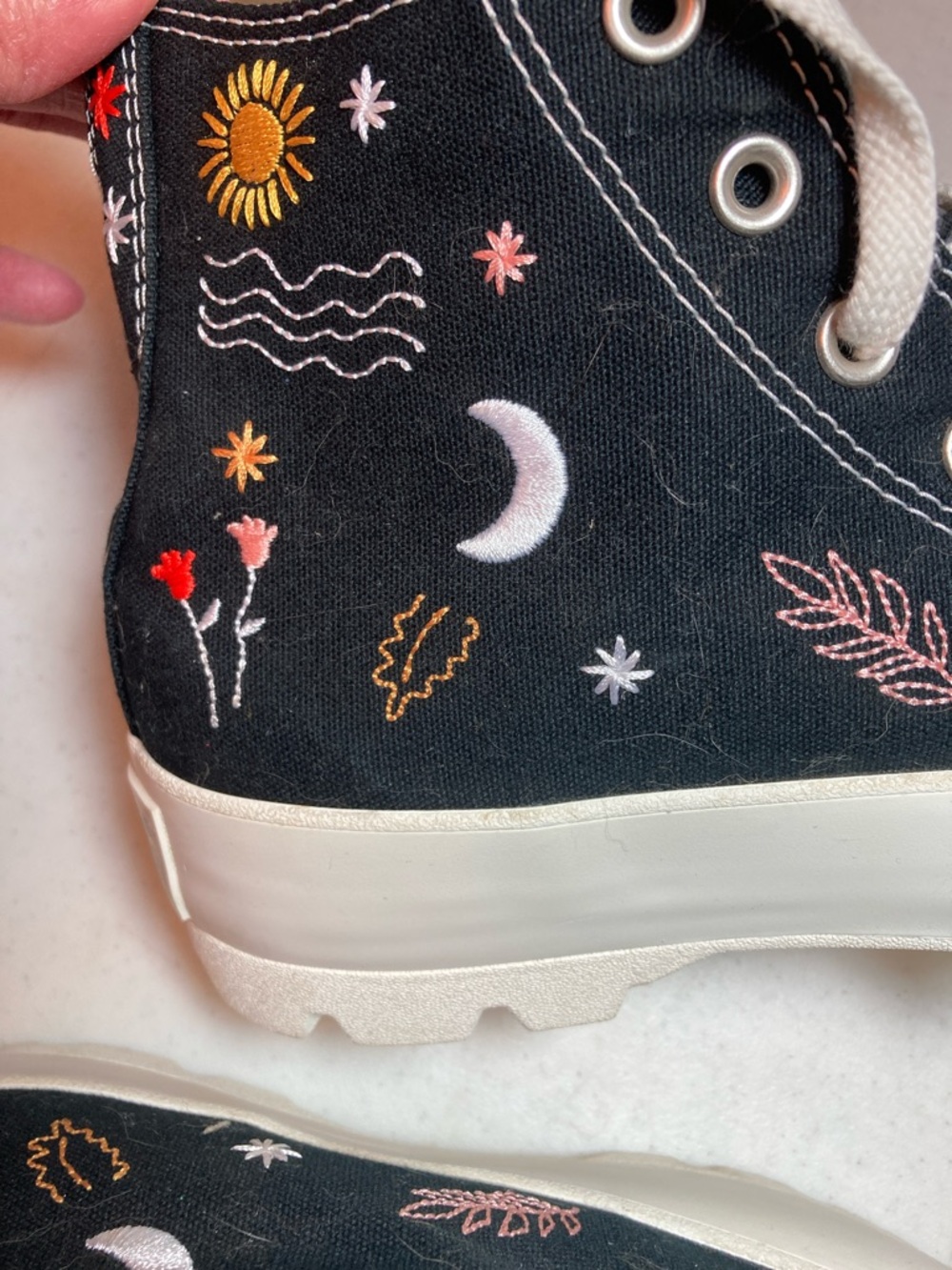 Converse Lug Heel High Tops It’s Okay to Wander Embroidery Floral Accents - Picture 4 of 10